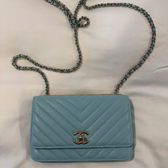 Chanel Trendy Chevron Wallet On A Chain Quilted Front Flap - Picture 1 of 7